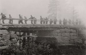 Uuksujoen sillan ylitys